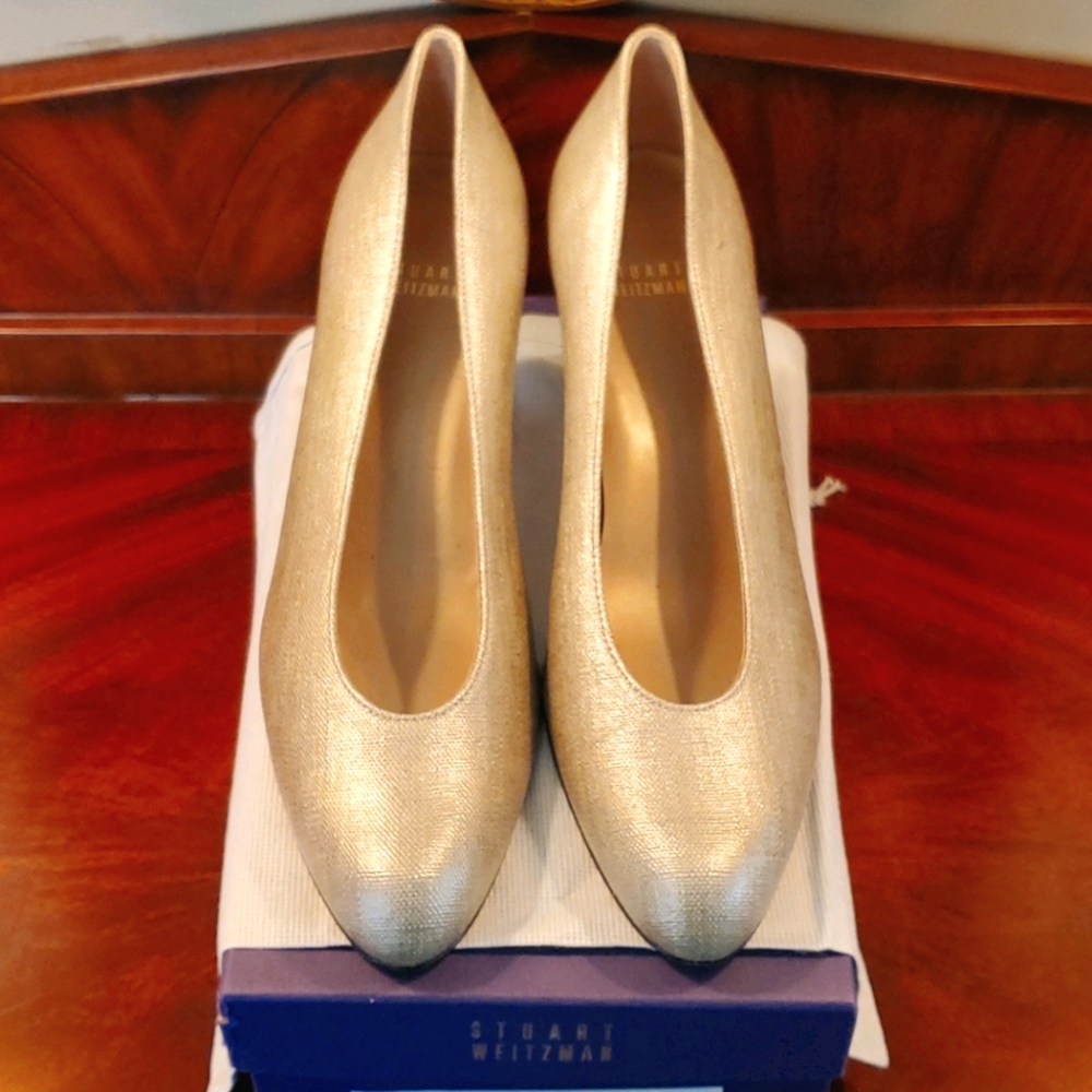 STUART WEITZMAN Stone Summer Linen Pump